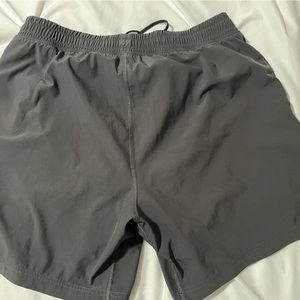 Grey Mako Rhone 7” lined shorts